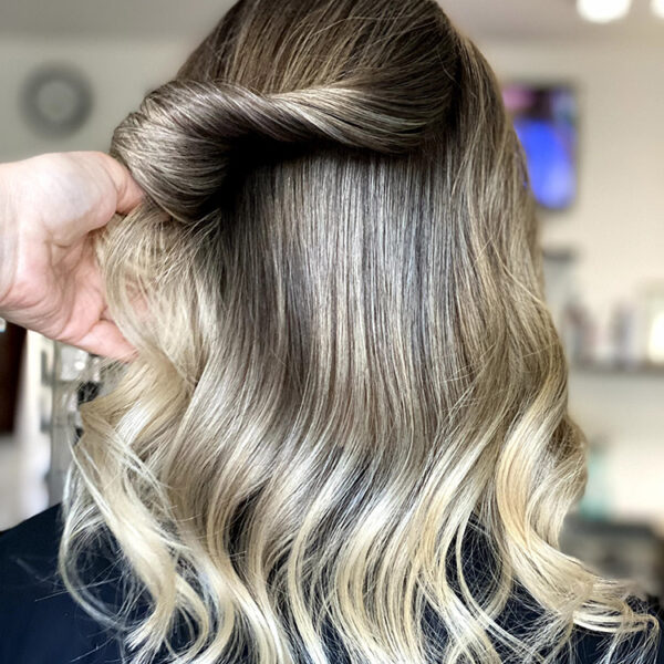 Ανταύγειες μαλλιών στο Meliou Hairstylist στην Καλαμάτα
