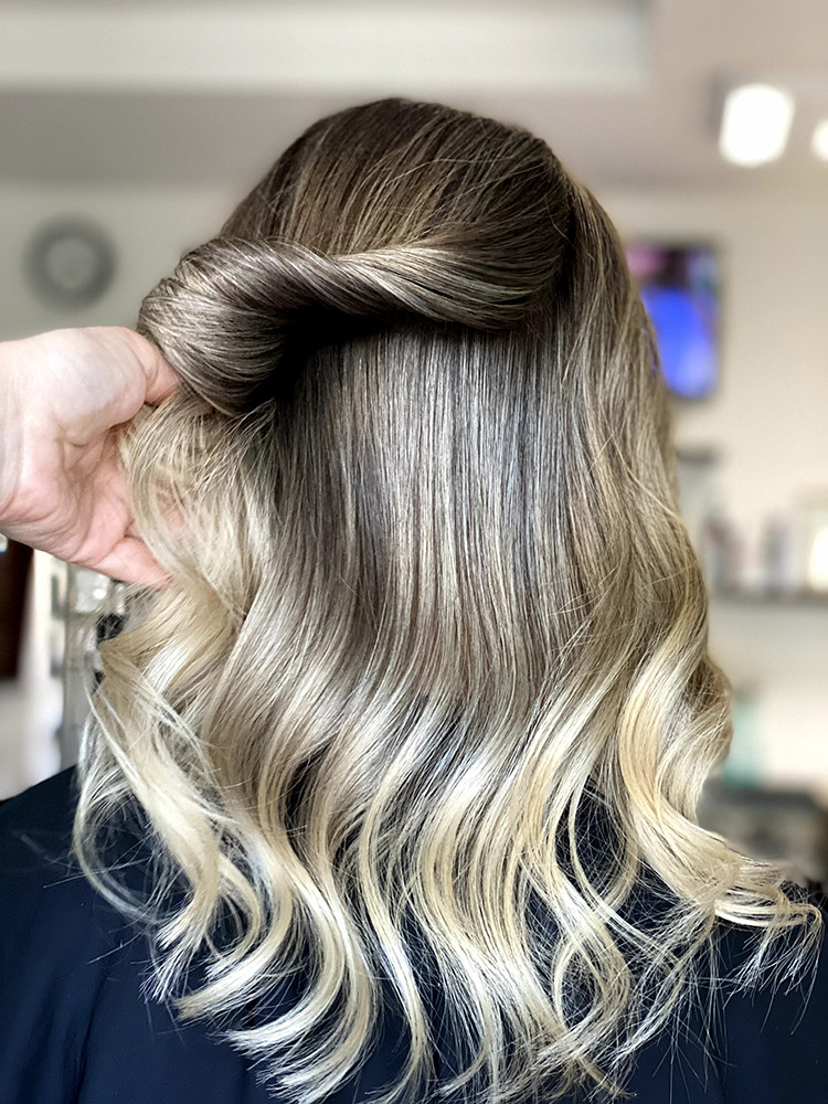 Ανταύγειες μαλλιών στο Meliou Hairstylist στην Καλαμάτα